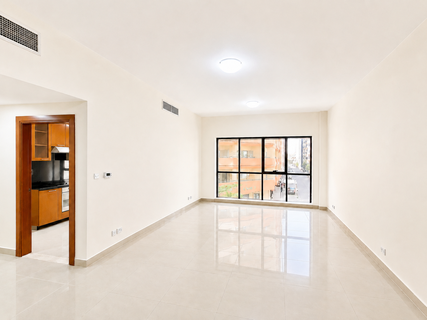 4 Bedroom Apartment for Rent in Al Mankhool, Dubai — image 1 of 15