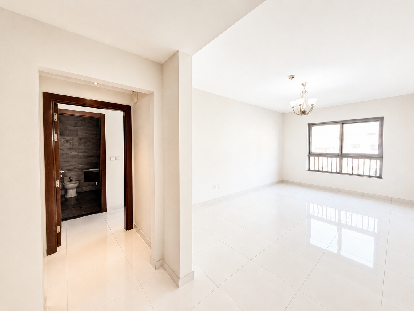 1 Bedroom Apartment for Rent in Al Mankhool, Dubai — image 1 of 12