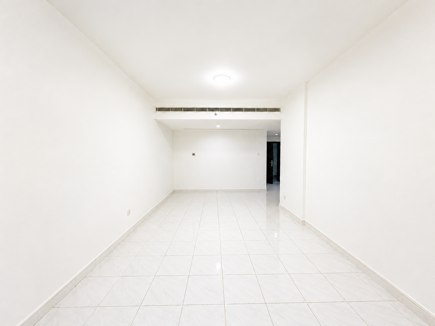 2 Bedroom Apartment for Rent in Al Mankhool, Dubai — image 1 of 13